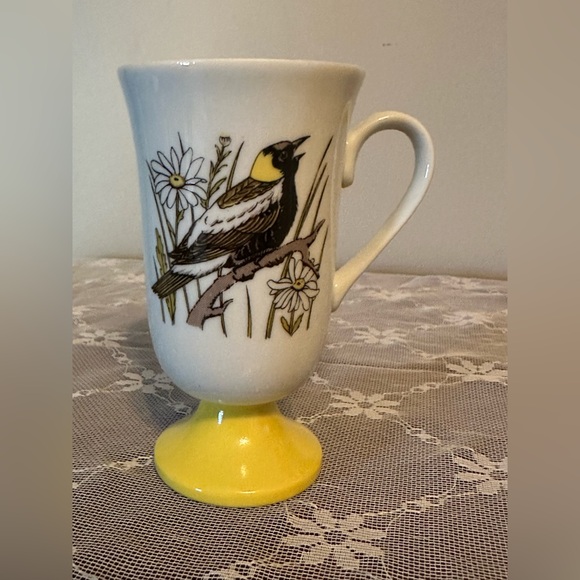 1960’s Songbird Mug by Fred Roberts - Picture 2 of 4